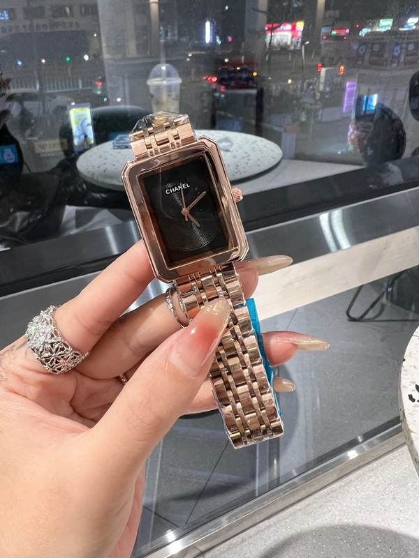 ブランド時計側面デザイン